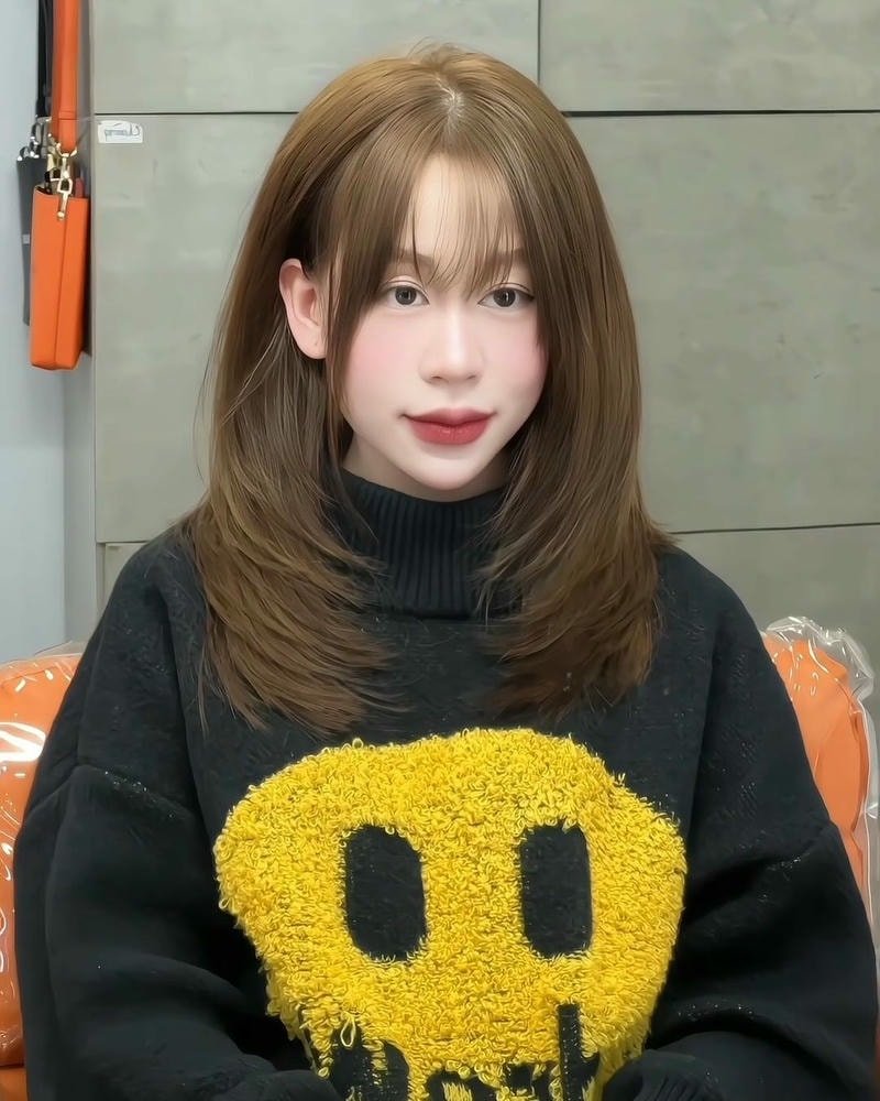 tóc ngắn ngang vai thẳng