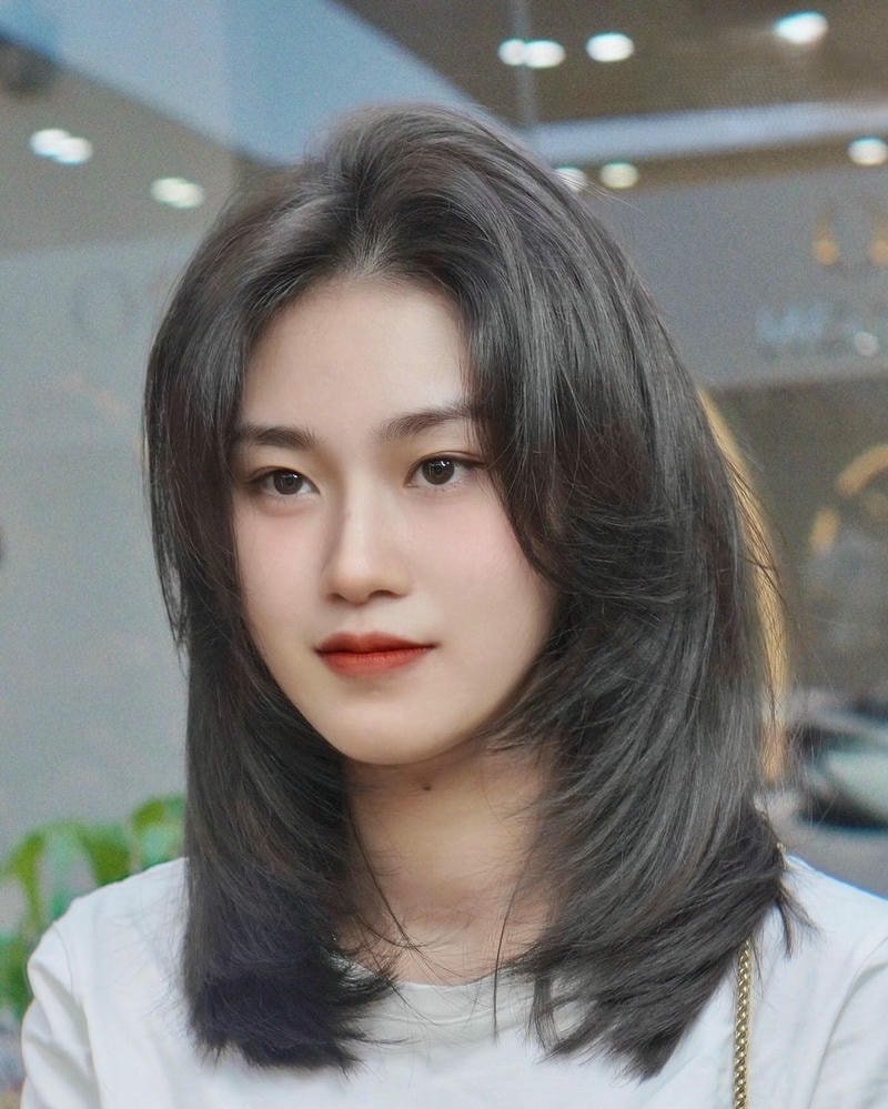 tóc ngắn ngang vai tự nhiên