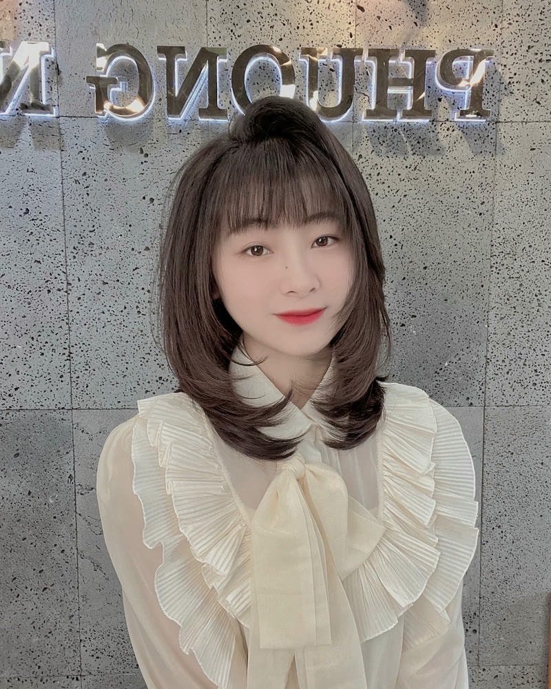 tóc tỉa layer ngắn ngang vai