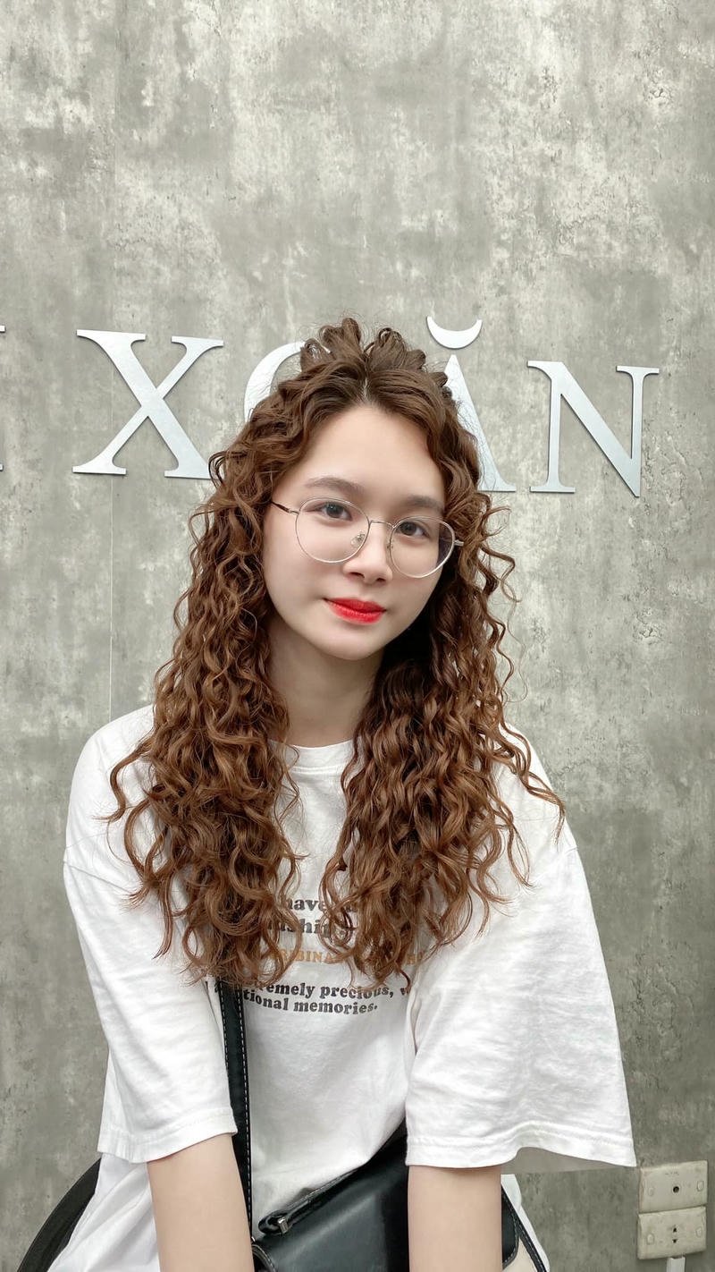 tóc uốn xù mì