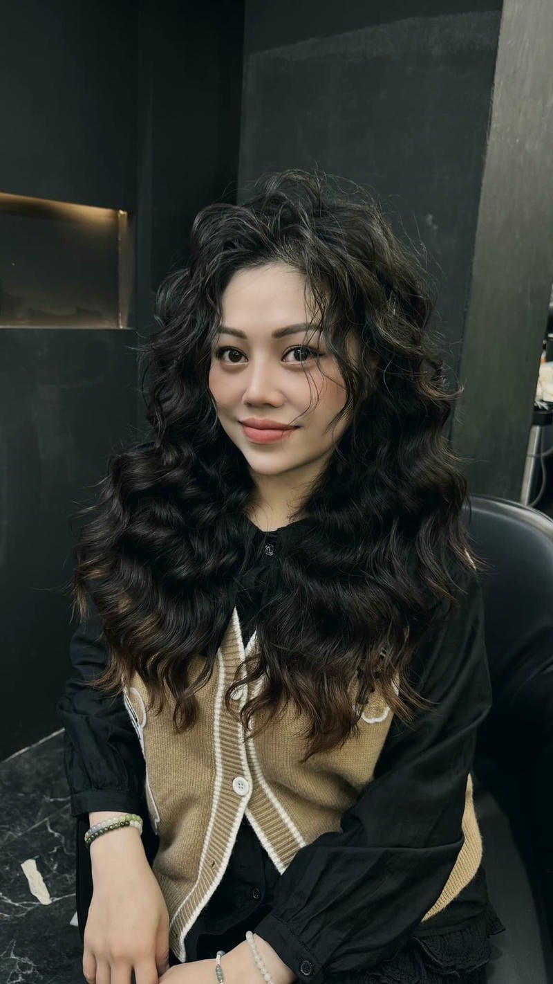 tóc xoăn hippie lọn to