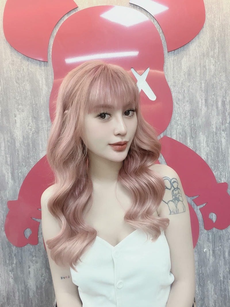 tóc xoăn sóng lơi ngang lưng