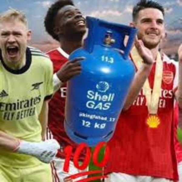 troll arsenal cầm bính ga