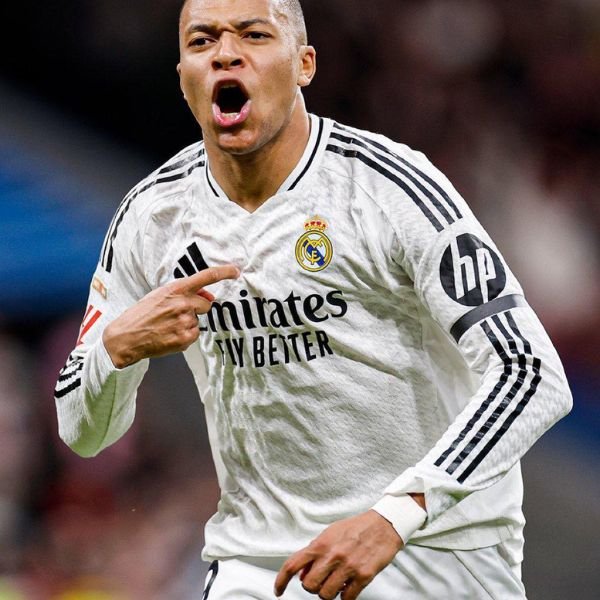 troll arsenal đau ở đây này