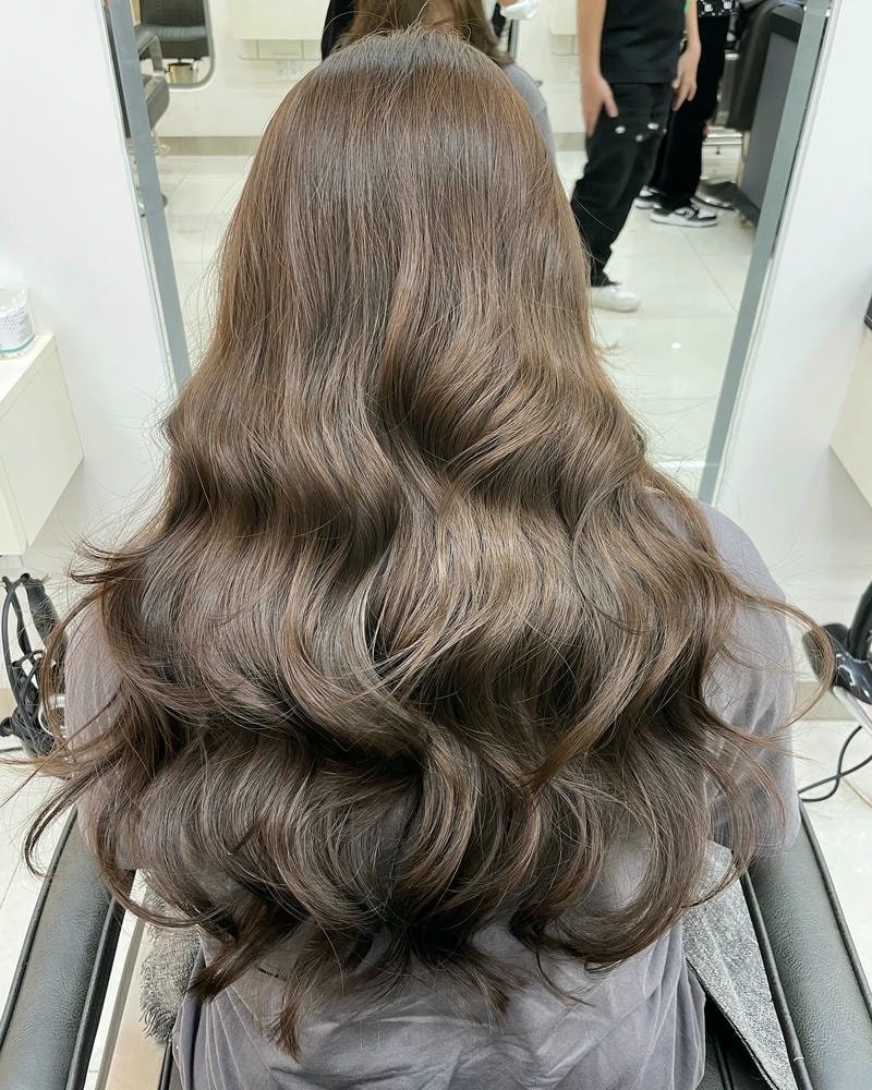 uốn tóc xoăn lơi