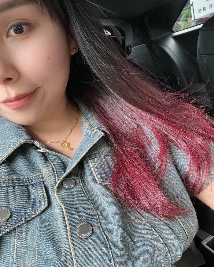 Nhuộm đuôi tóc cực xinh