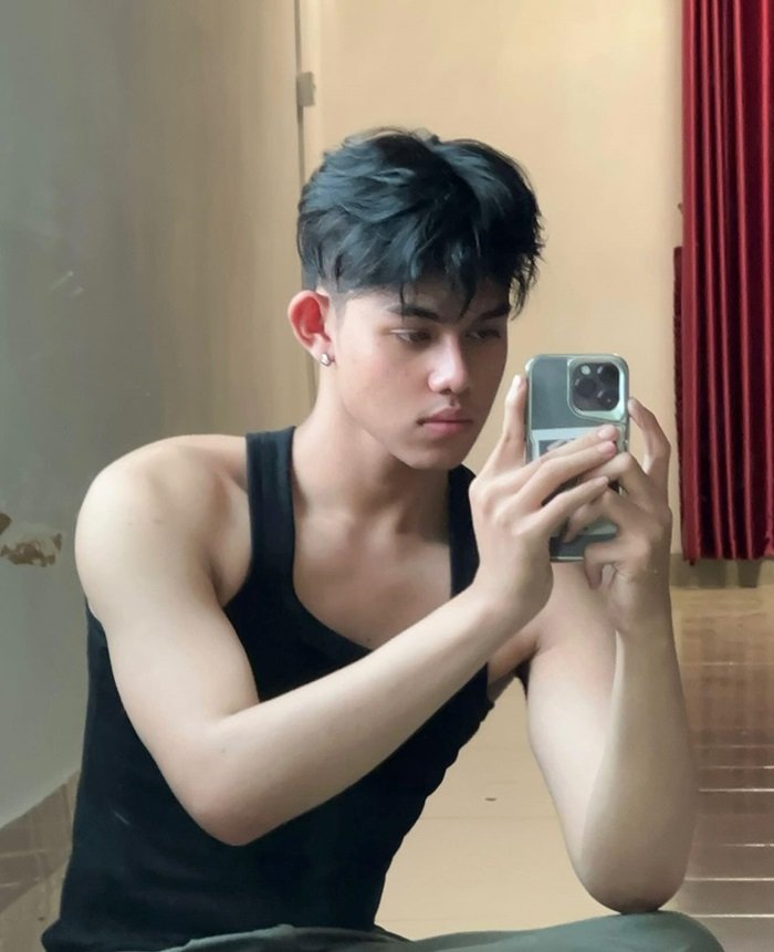 hình ảnh trai đẹp cơ bắp ngầu lòi