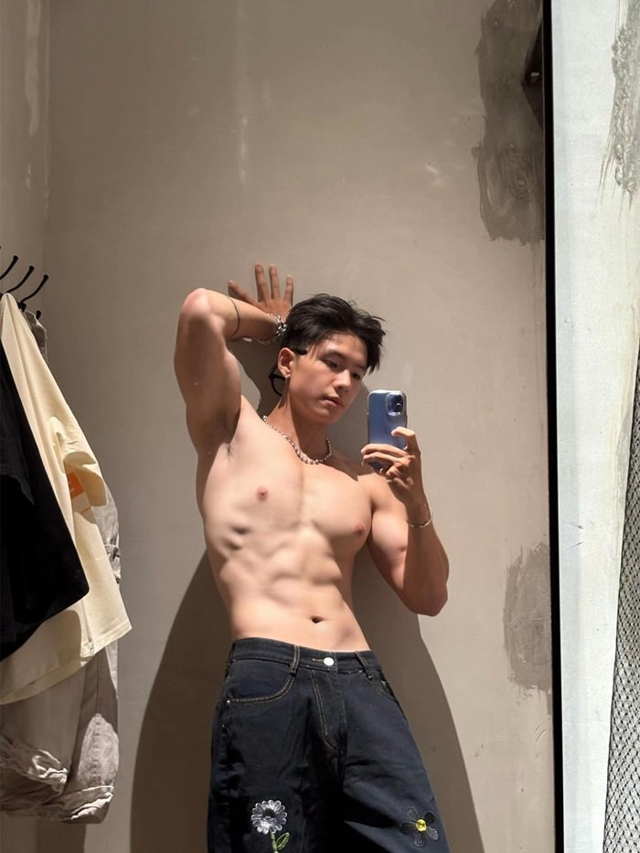 hình trai đẹp cơ bắp cute