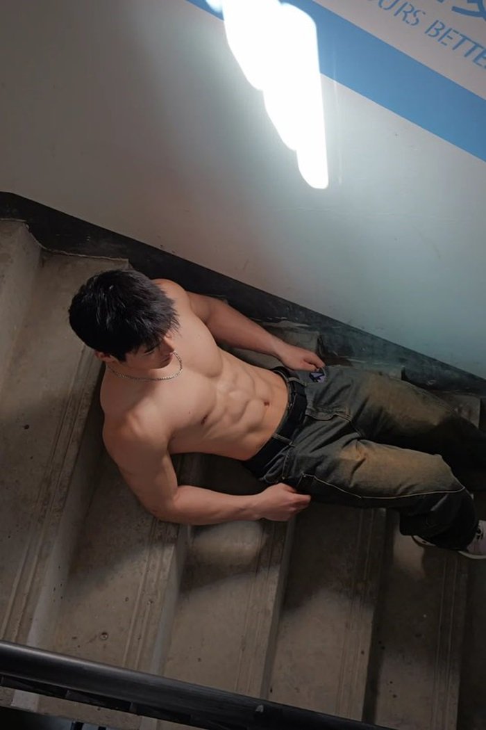 hình trai đẹp cơ bắp ngầu lòi