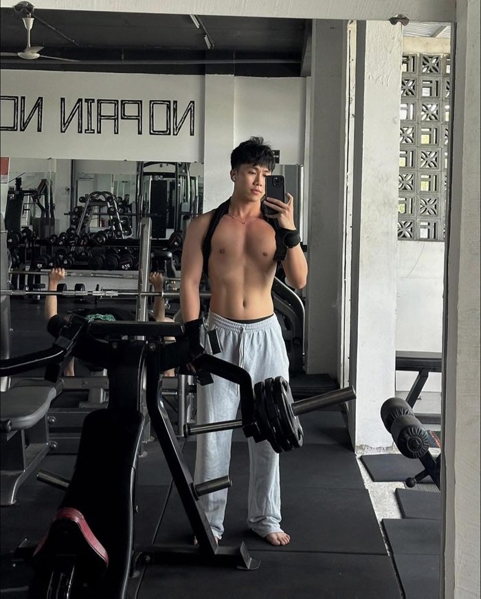 hình trai đẹp cơ bắp ngầu