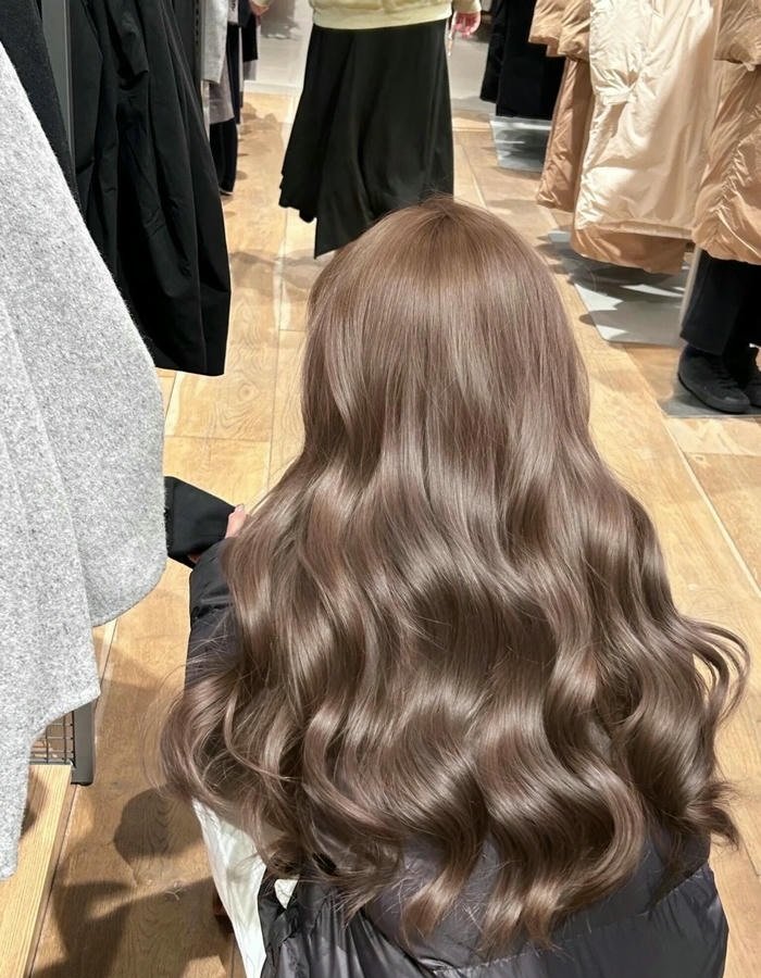 kiểu tóc xoăn dài không cần chăm sóc