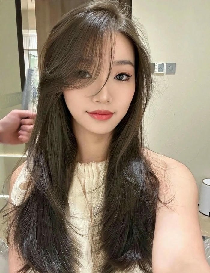 màu nâu trầm lạnh