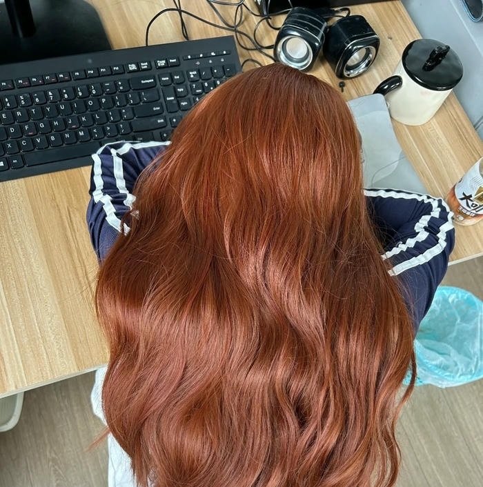 màu tóc nâu cam đỏ