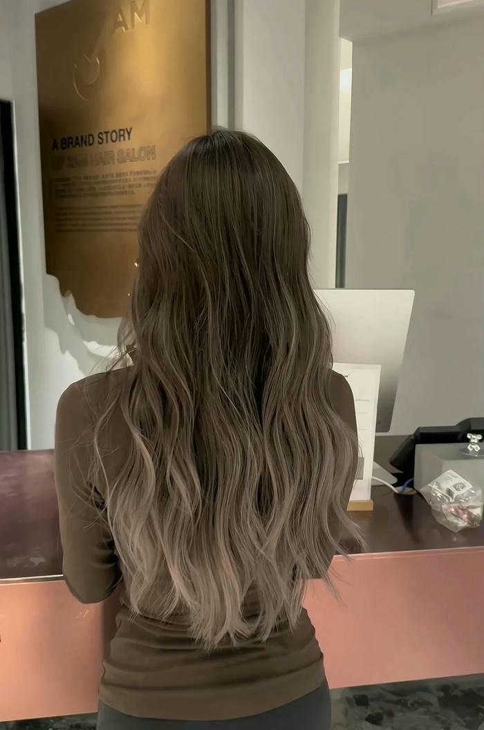nhuộm balayage nâu khói dài