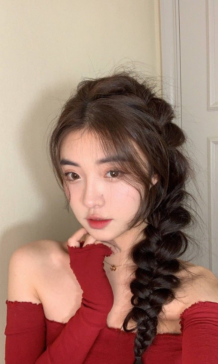 tết tóc đuôi sam lệch