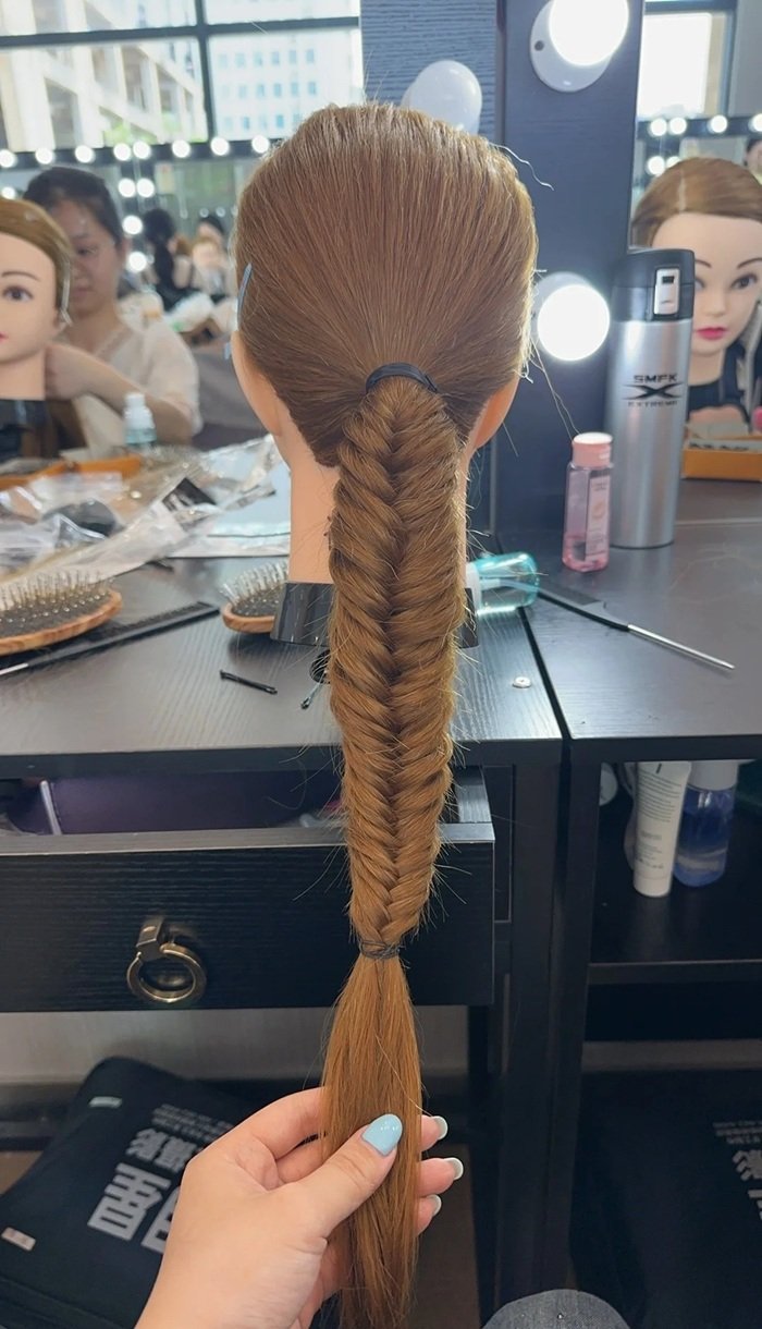 toc duoi sam don gian